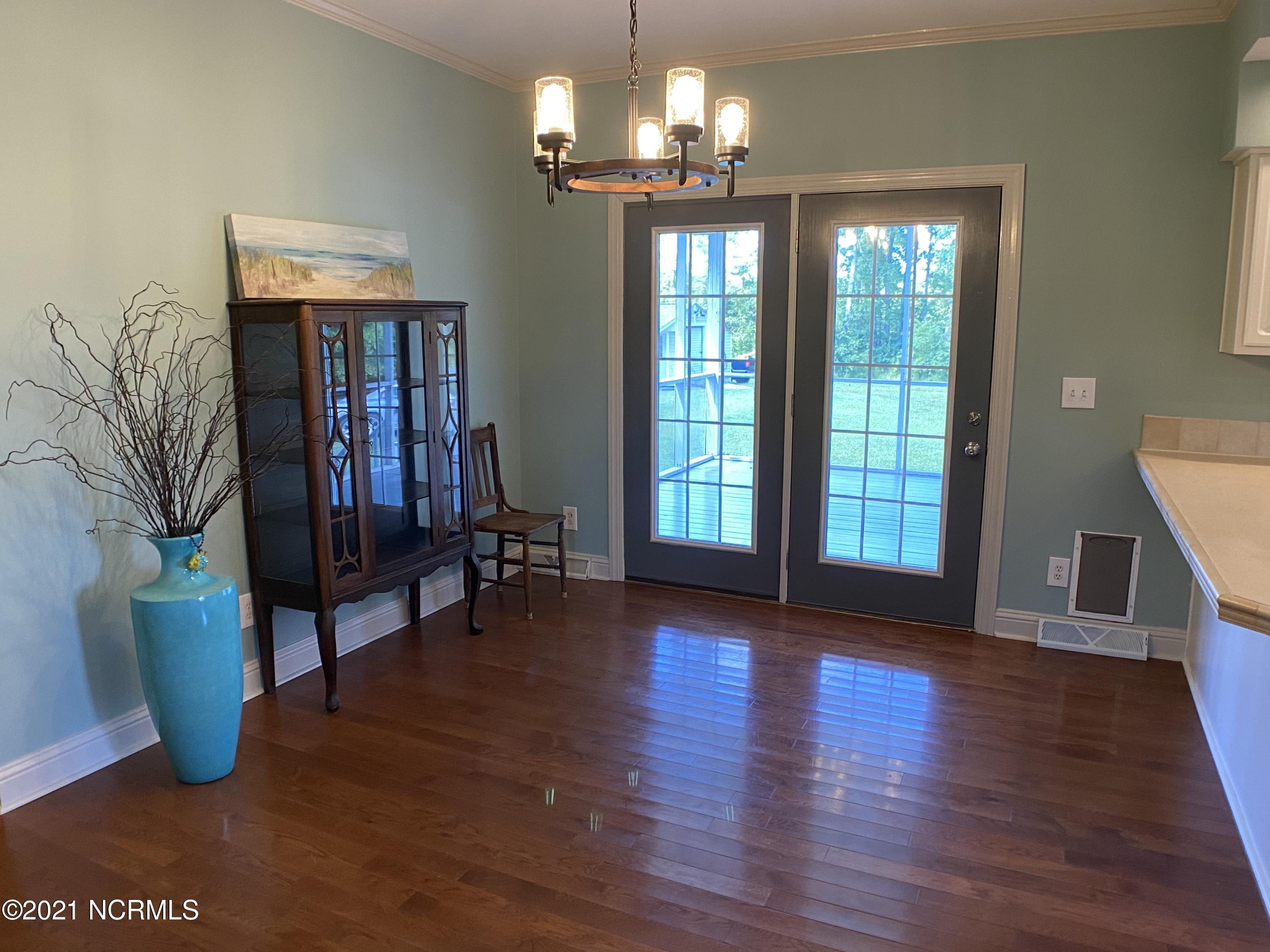 2703 Seed Tick Neck Road Pinetown, NC 27865 - Photo 8 of 27 008 Dining Room