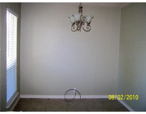 7222 Owen Court, Unit 2 Corpus Christi, TX 78413 - Photo 3 of 9 a view of table