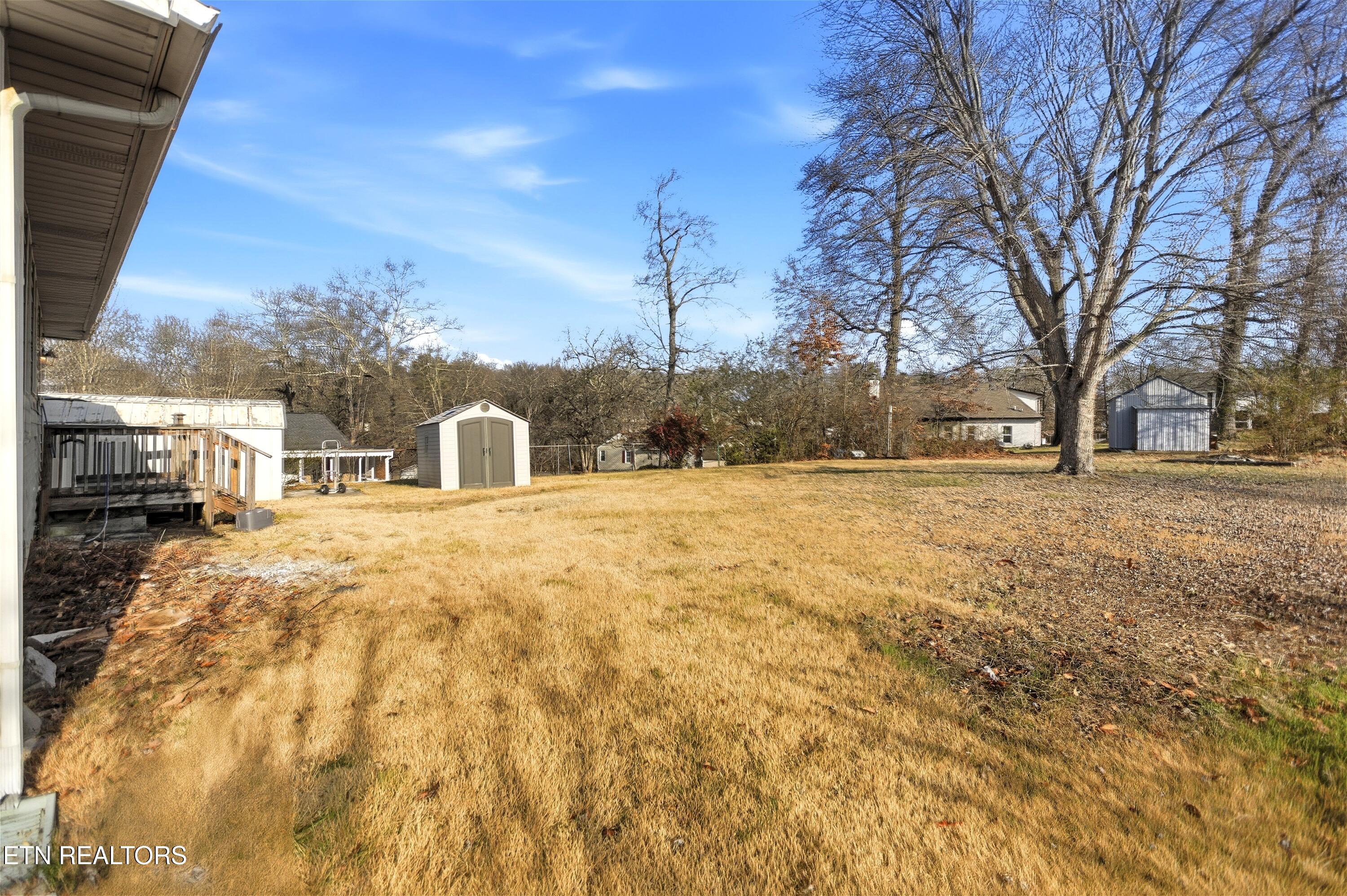 407 Oakcrest Road Knoxville, TN 37912 - Photo 22 of 26 c770a030-8a44-4527-b974-290eadd1db2c