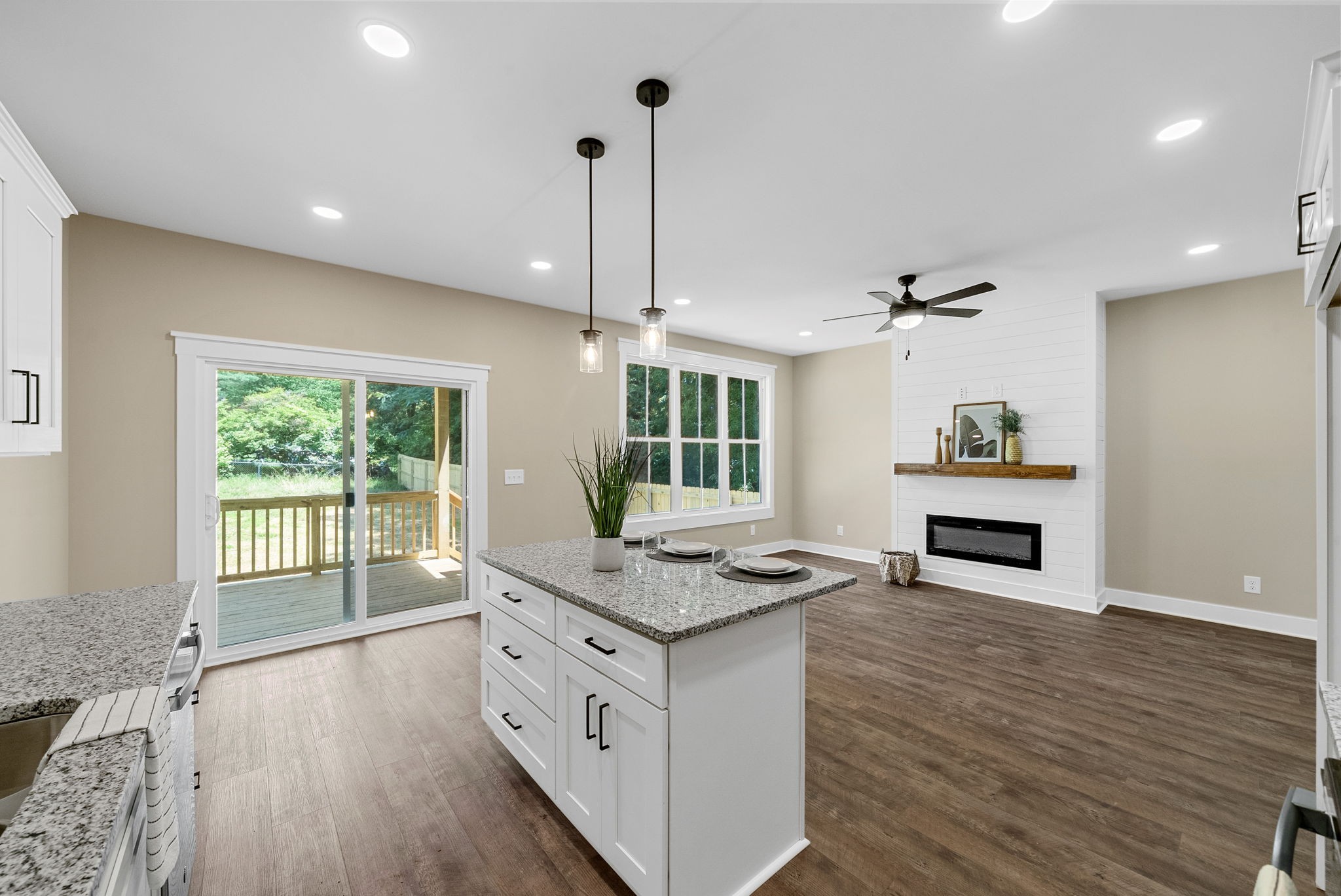 2141 Sanders Road Clarksville, TN 37043 - Photo 11 of 34 Gallery Image 11