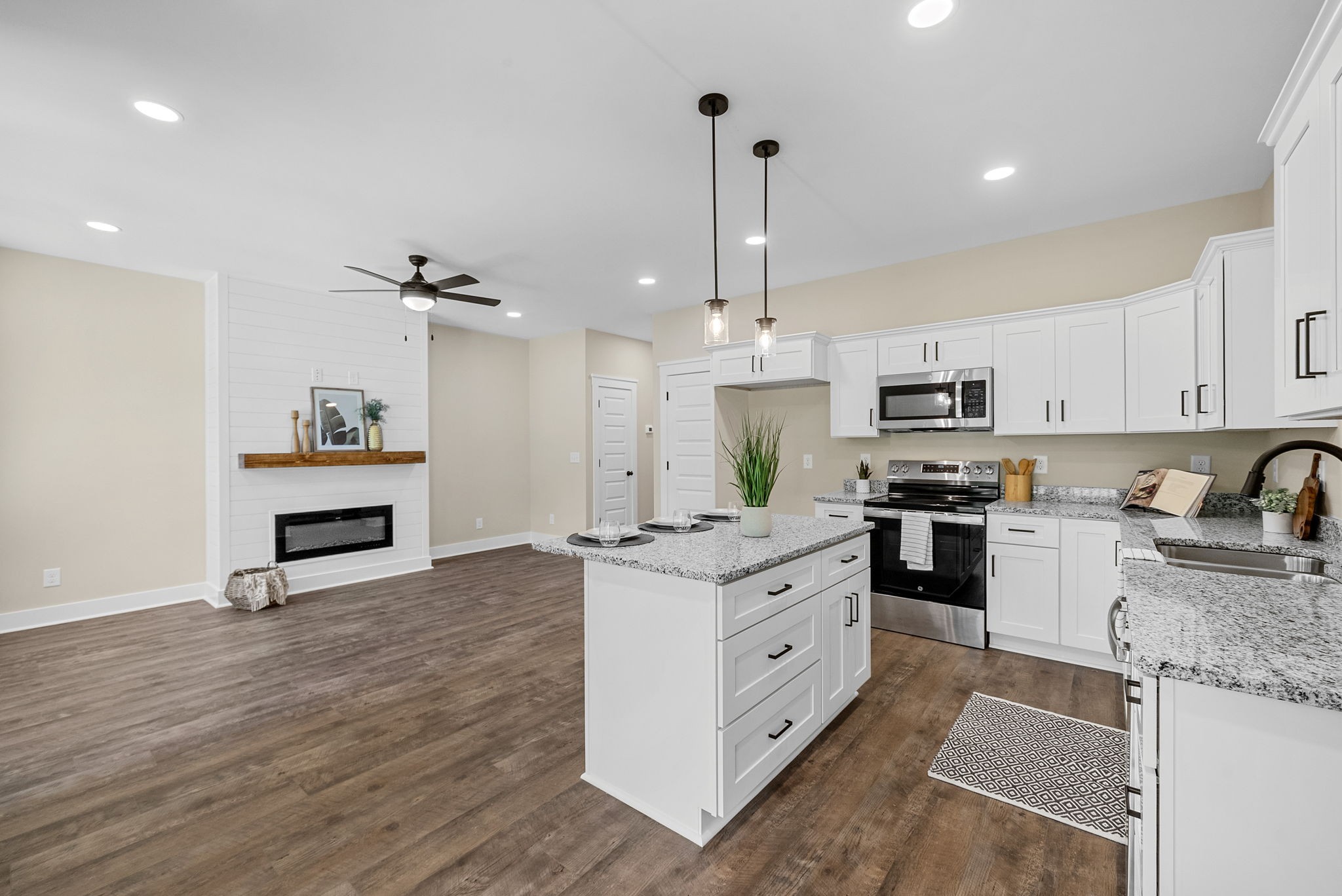 2141 Sanders Road Clarksville, TN 37043 - Photo 13 of 34 Gallery Image 13