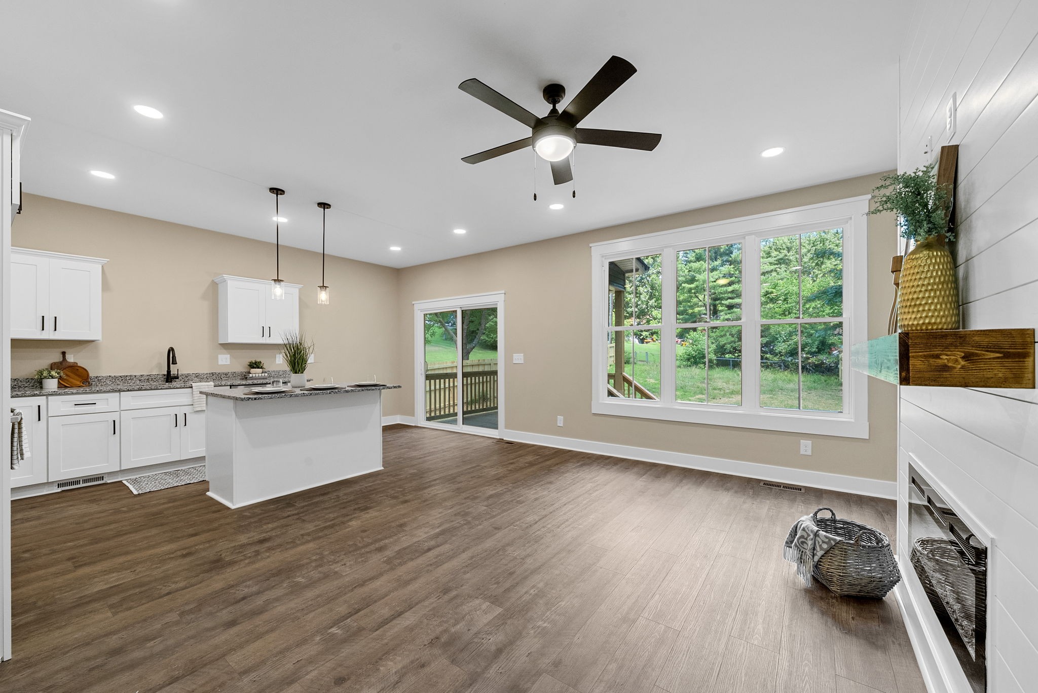 2141 Sanders Road Clarksville, TN 37043 - Photo 2 of 34 Gallery Image 2