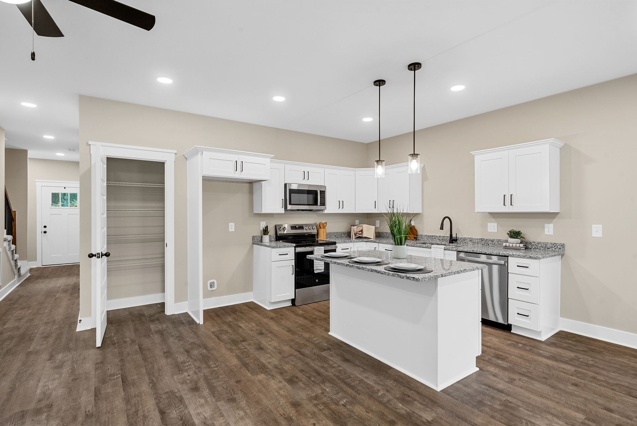 2141 Sanders Road Clarksville, TN 37043 - Photo 10 of 34 Gallery Image 10