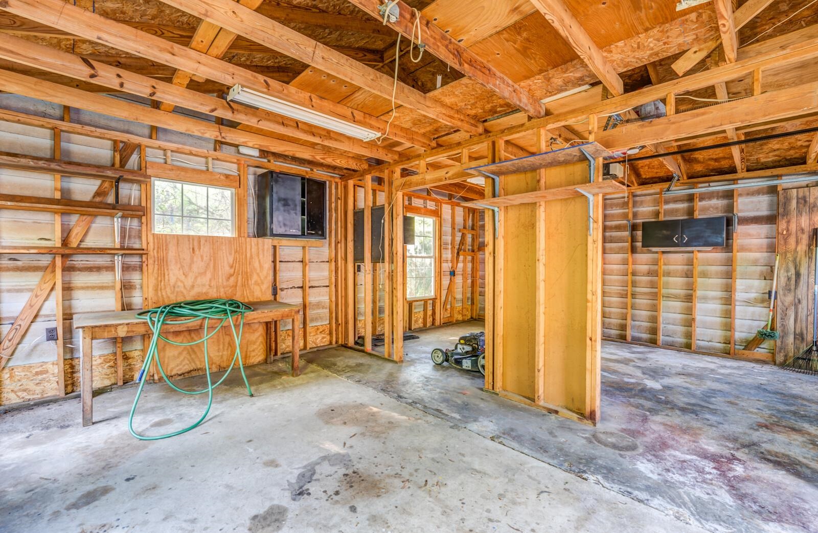1675 Hayne Road Memphis, TN 38119 - Photo 25 of 25 a view of a room with table and chairs