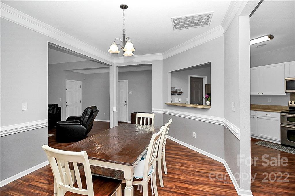 8430 Newfane Road Charlotte, NC 28269 - Photo 8 of 33 Gallery Image 8