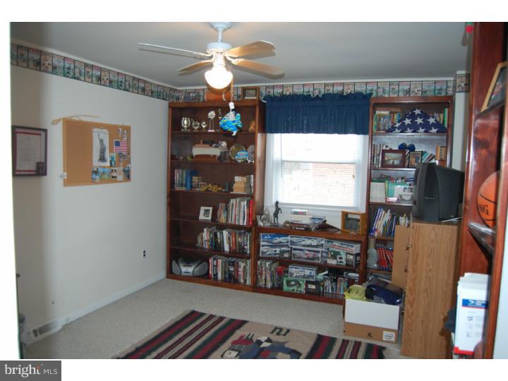 556 Vernon Road Springfield, PA 19064 - Photo 14 of 25 Bedroom 2
