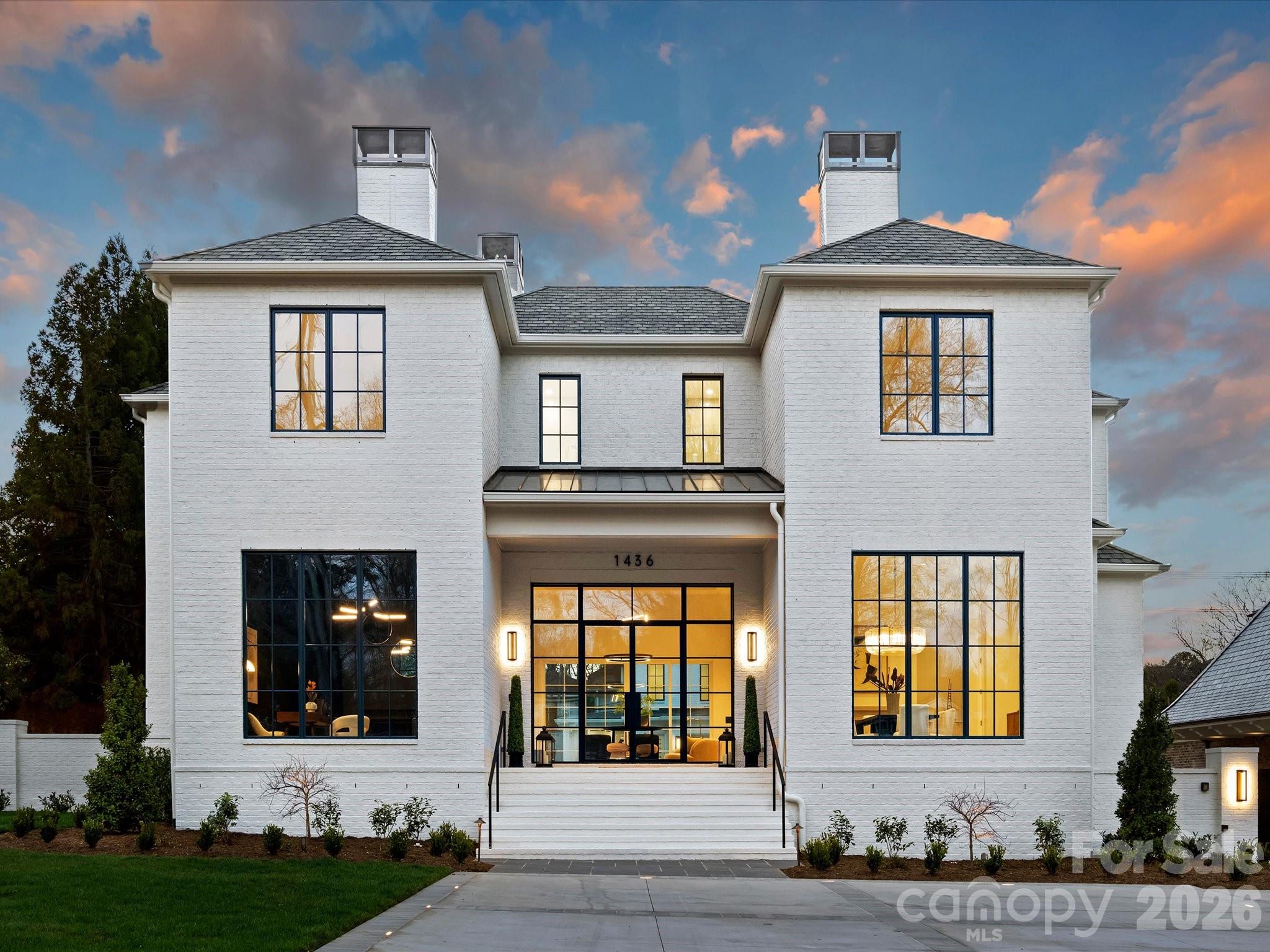 1436 Queens Road West Charlotte, NC 28207 - Photo 3 of 47 a front view of a house with yard