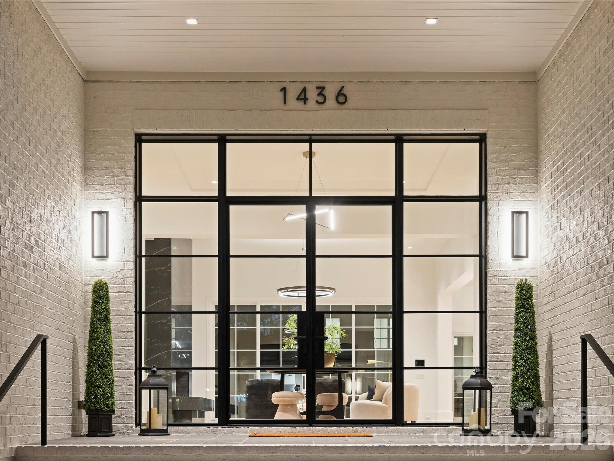 1436 Queens Road West Charlotte, NC 28207 - Photo 6 of 47 a view of a balcony