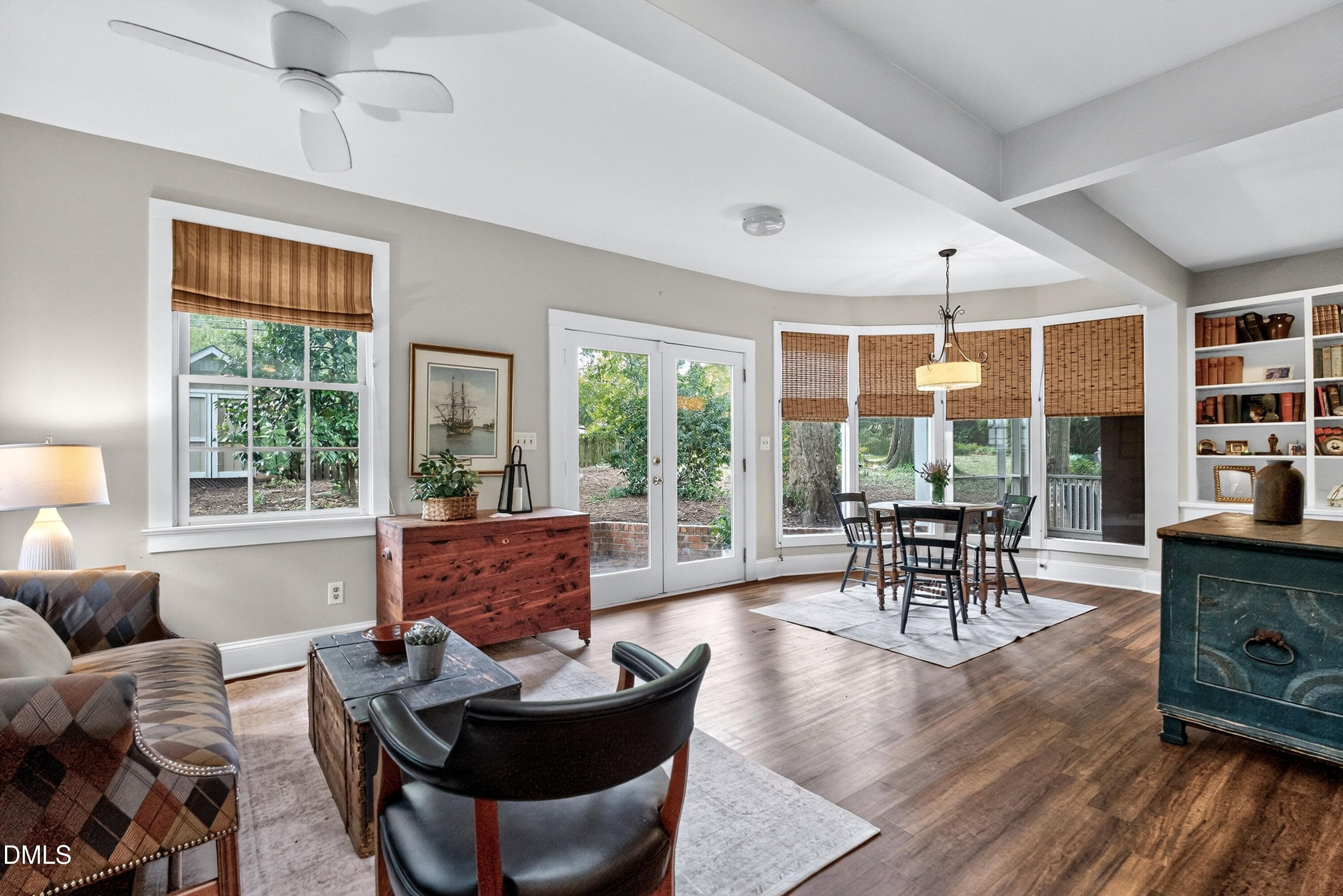 306 Hillcrest Road Raleigh, NC 27605 - Photo 5 of 27 virtual-tour-158496-photo-17816419677716