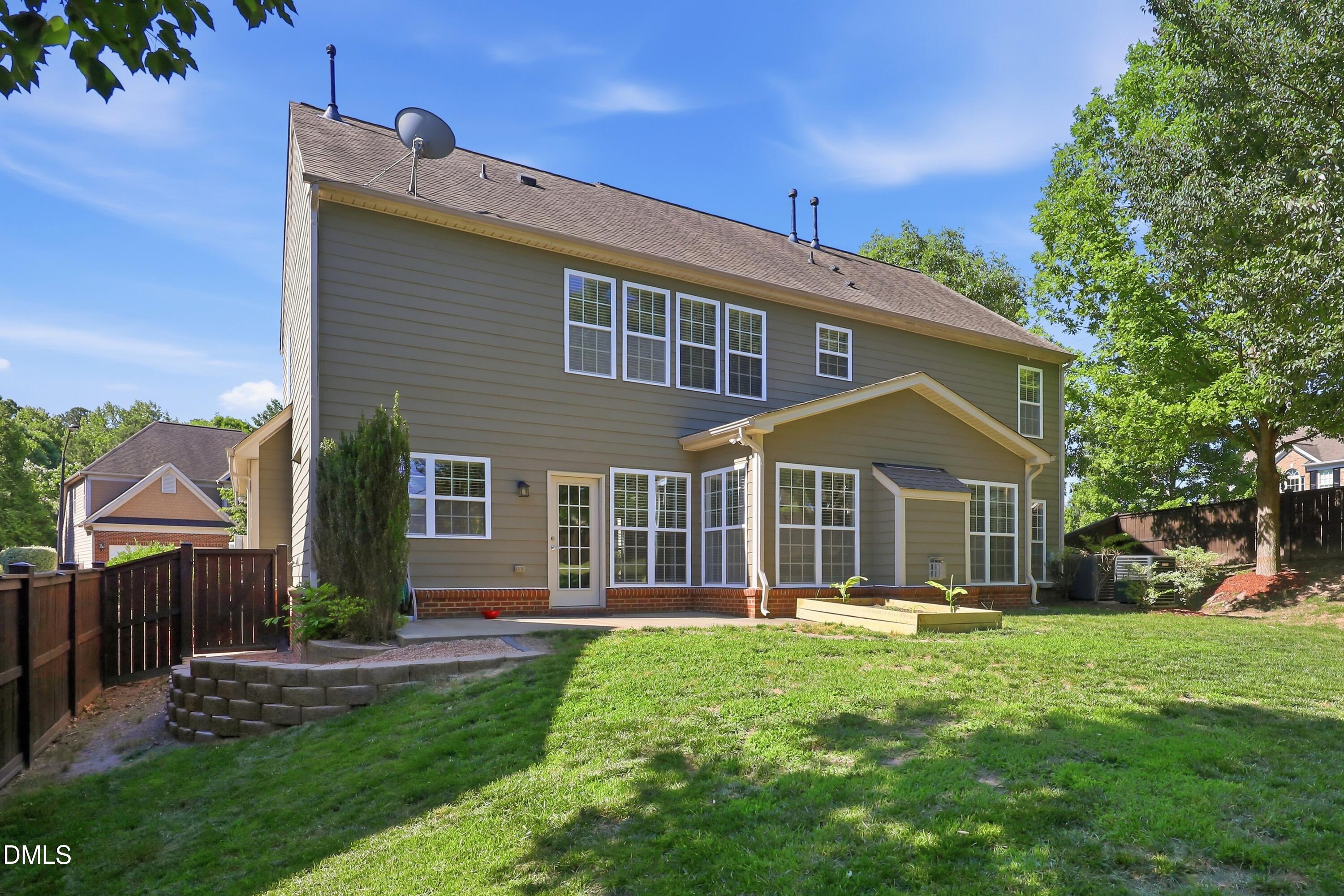 120 Amiable Loop Cary, NC 27519 - Photo 33 of 42