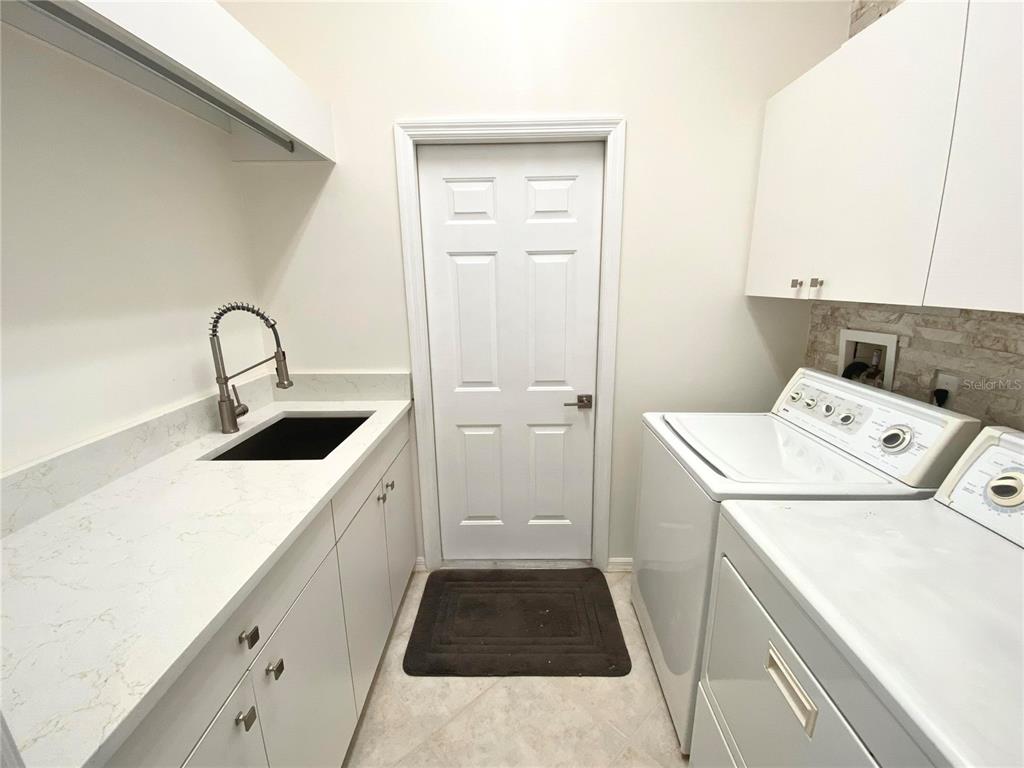 7468 Roxye Lane Sarasota, FL 34240 - Photo 44 of 72 Gallery Image 44