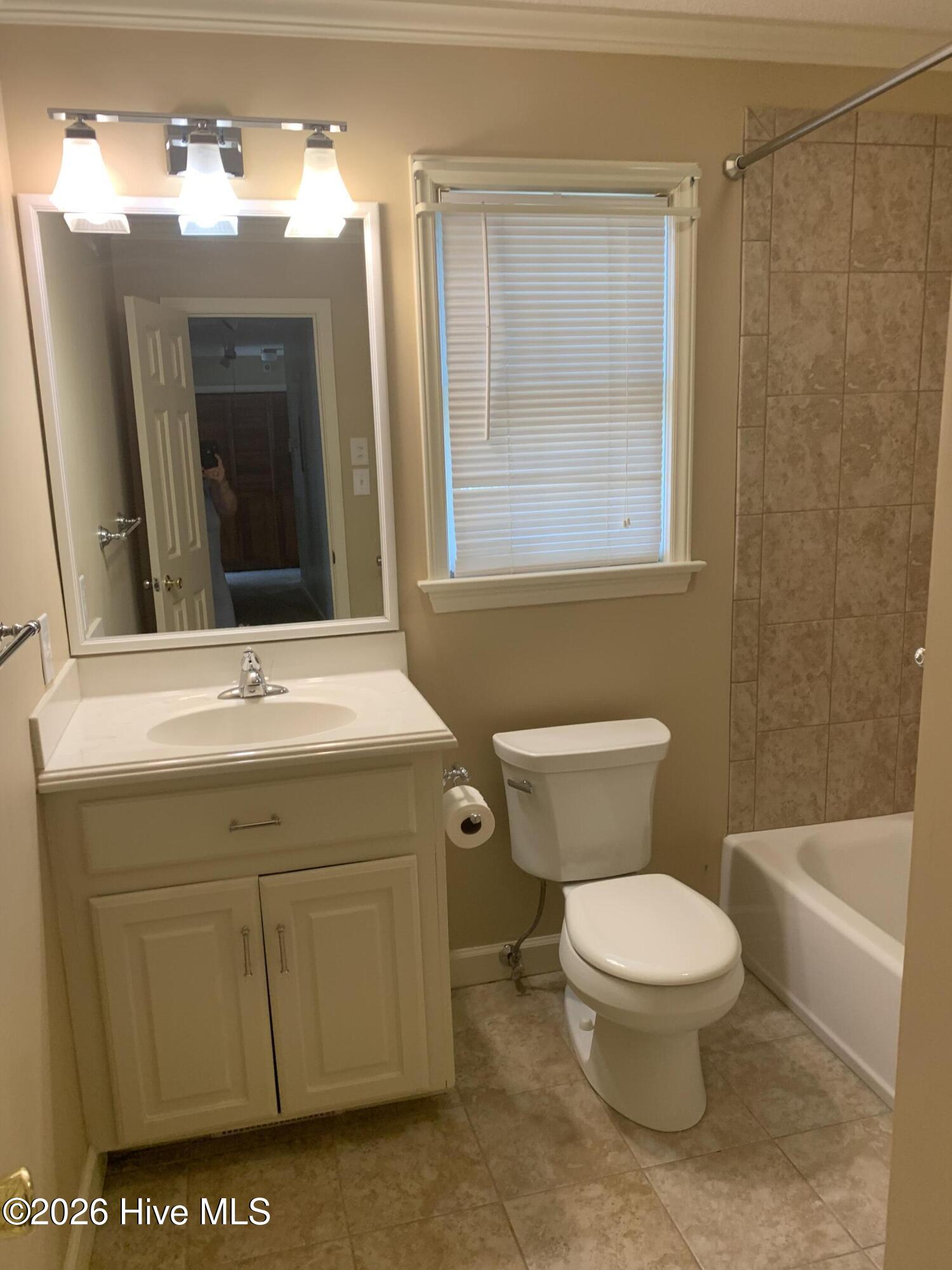 1129 Strawbush Road Rocky Mount, NC 27804 - Photo 17 of 28 Hall bath