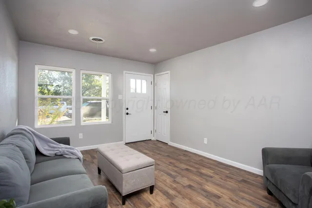 $235,000 | 2701 Comanche Trail, Pampa, TX 79065