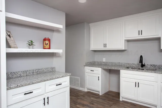 $235,000 | 2701 Comanche Trail, Pampa, TX 79065