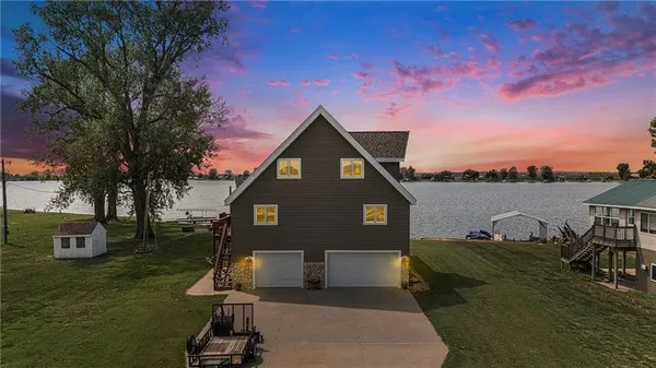 $449,900 | 512 Lake Shore Drive, Craig, MO 64437