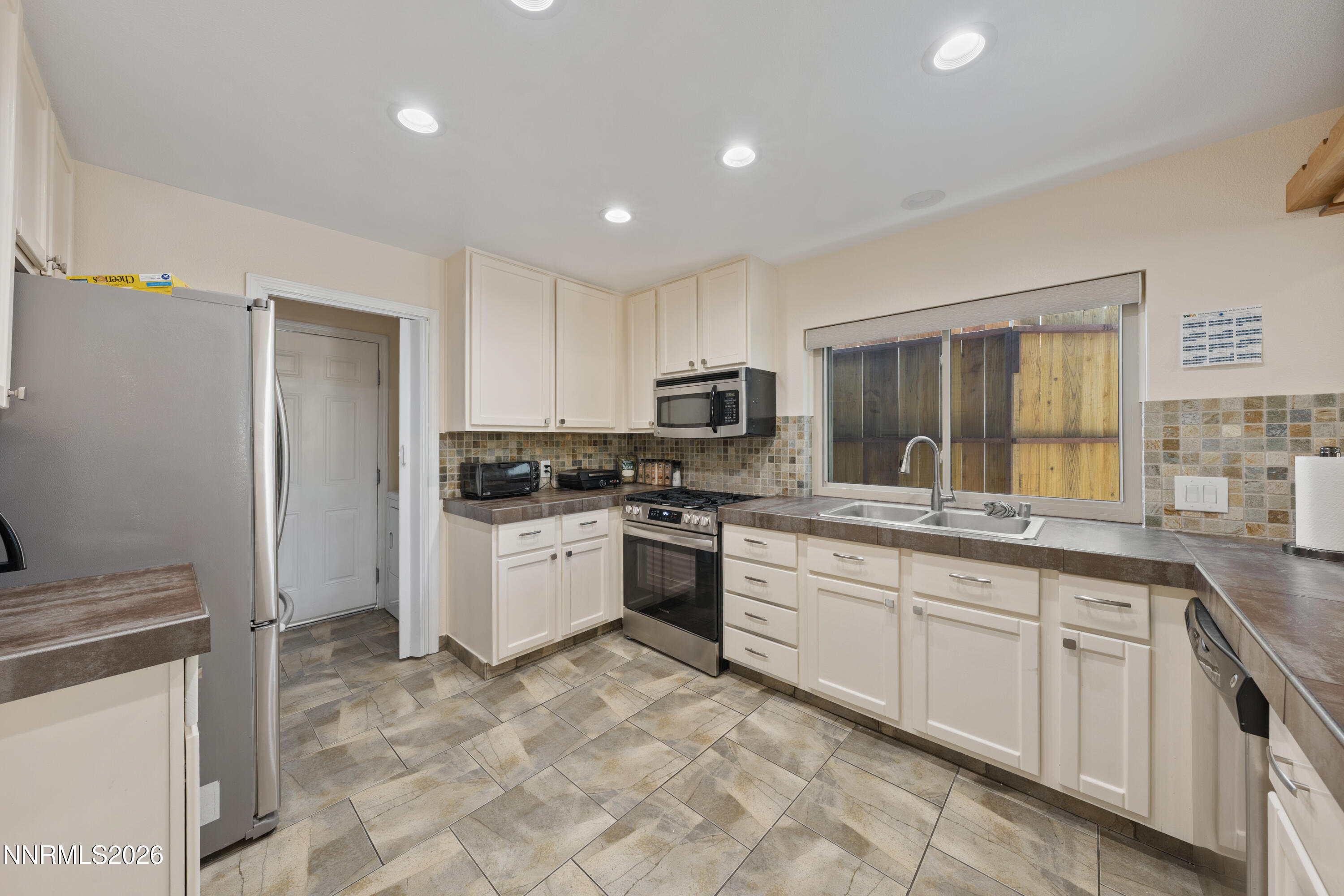 2651 Alpine Creek Road Reno, NV 89519 - Photo 17 of 64 A7V09634