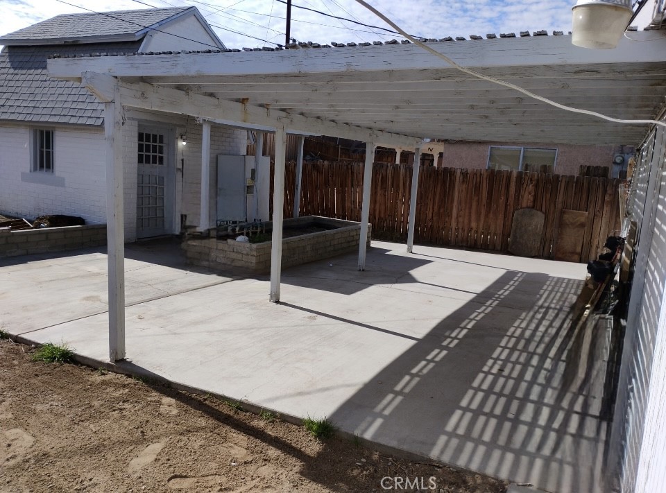 1700 Sunrise Road Barstow, CA 92311 - Photo 4 of 5 PATIO