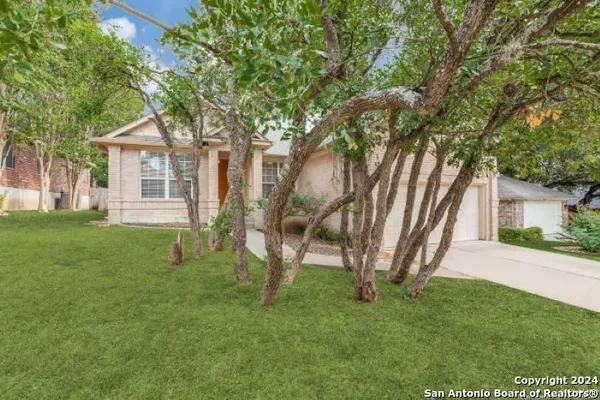 $2,000 | 6518 Amber Oak, San Antonio, TX 78249