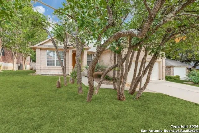 $2,000 | 6518 Amber Oak, San Antonio, TX 78249