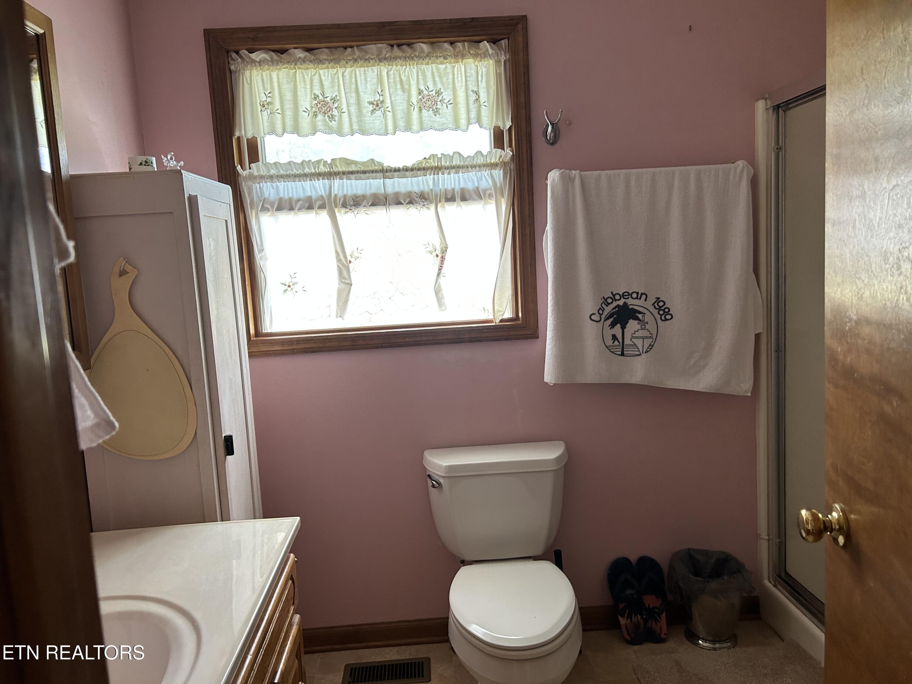 4221 Old Friendship Road Jonesville, VA 24263 - Photo 12 of 17 209EFD7A-0D07-471A-87F1-5FDCCABCDEFB