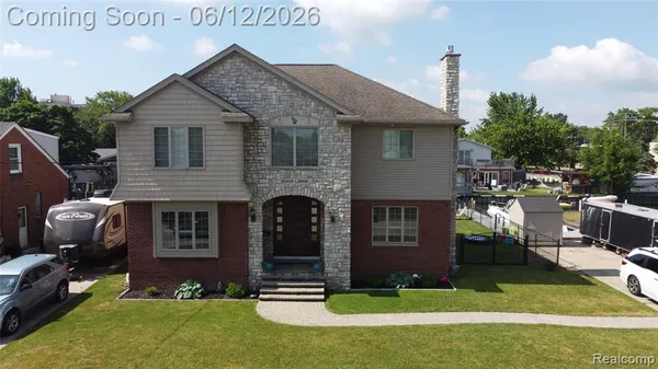 $674,900 | 22434 Lange Street, St. Clair Shores, MI 48080