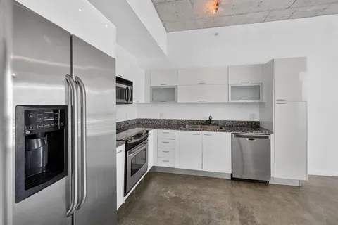 $350,000 | 133 Northeast 2nd Avenue, Unit 1408, Miami, FL 33132