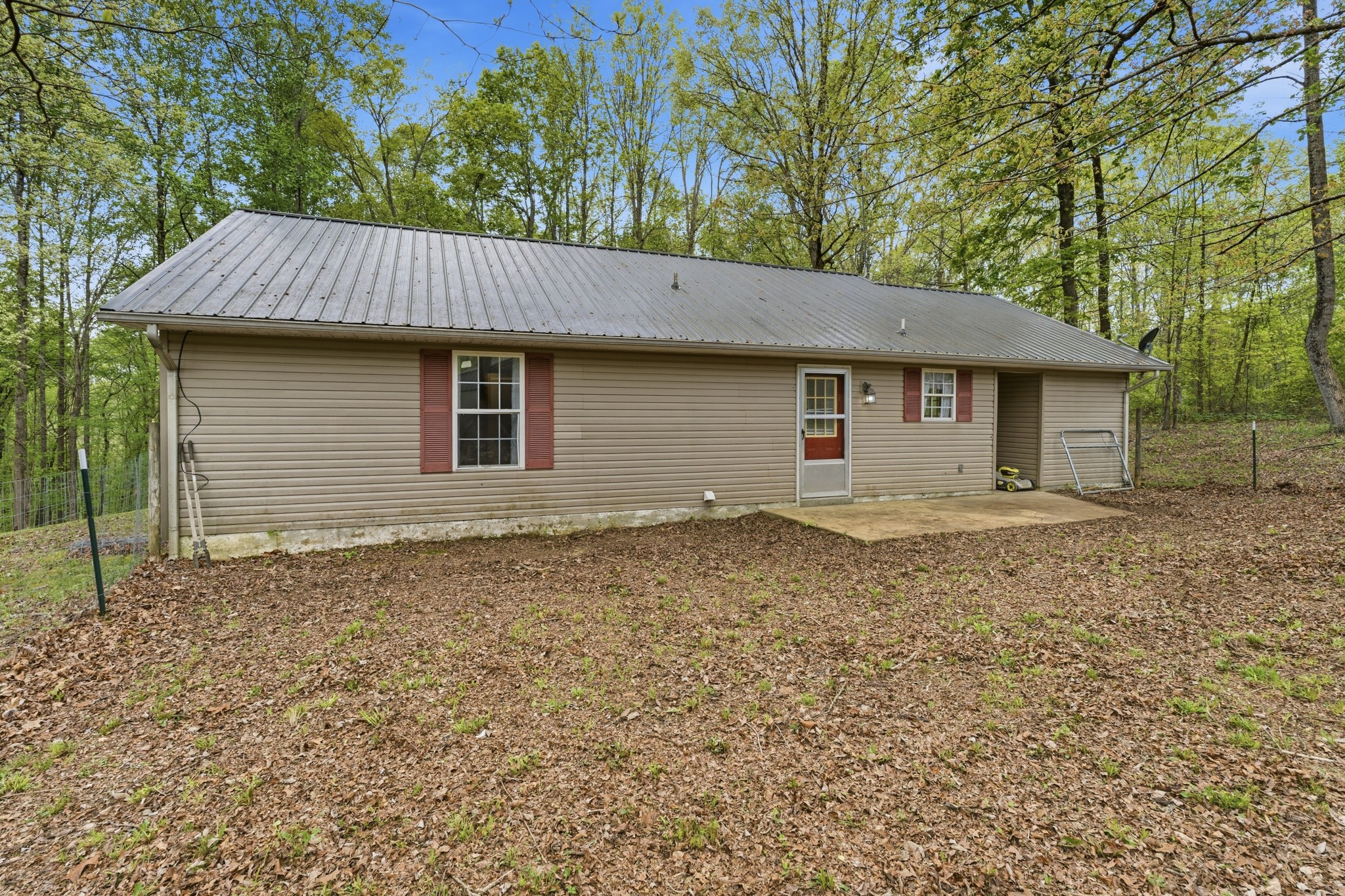 71 Periwinkle Path Leoma, TN 38468 - Photo 18 of 25