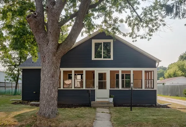 $364,900 | 359 Prospect Avenue, Hartland, WI 53029