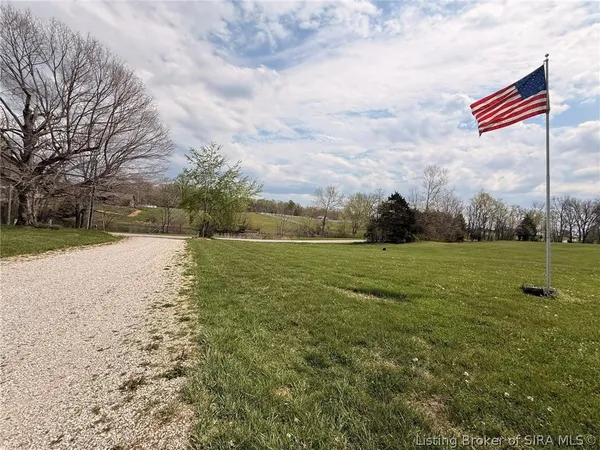 $334,900 | 2634 South Comer Road, Scottsburg, IN 47170