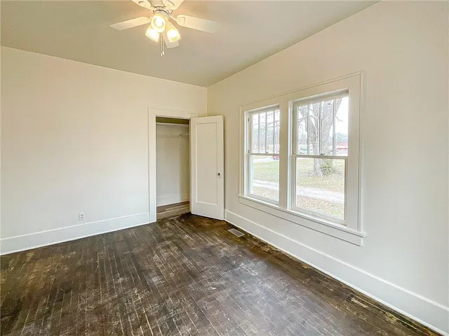 $149,000 | 605 South Main Street, Windsor, MO 65360