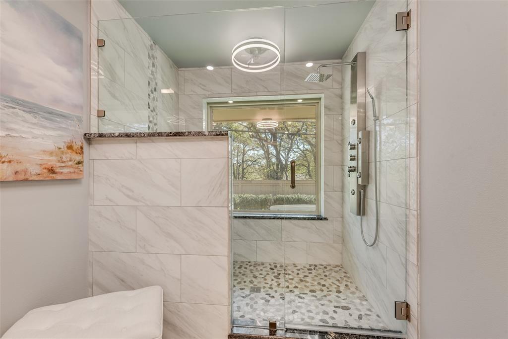 805 Crowley Road Arlington, TX 76012 - Photo 19 of 26 image of a bathroom