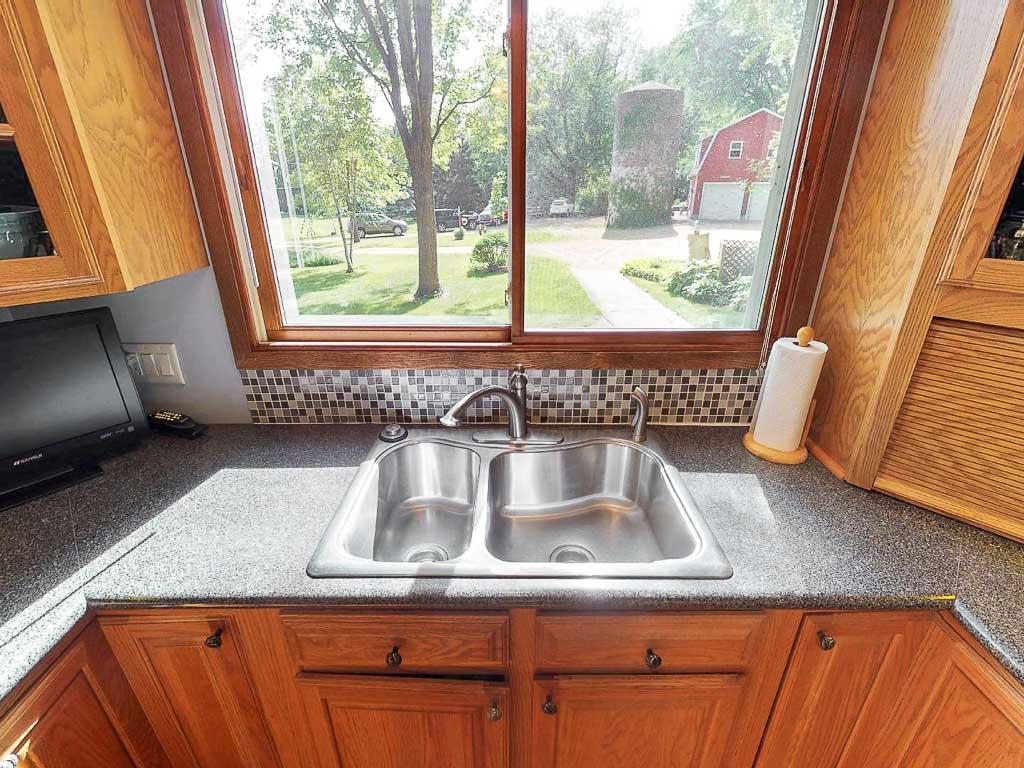 682 Glover Road River Falls, WI 54022 - Photo 12 of 65 Gallery Image 12