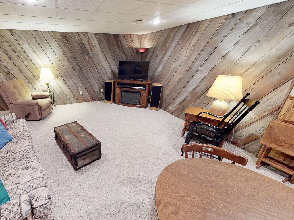682 Glover Road River Falls, WI 54022 - Photo 28 of 65 Gallery Image 28