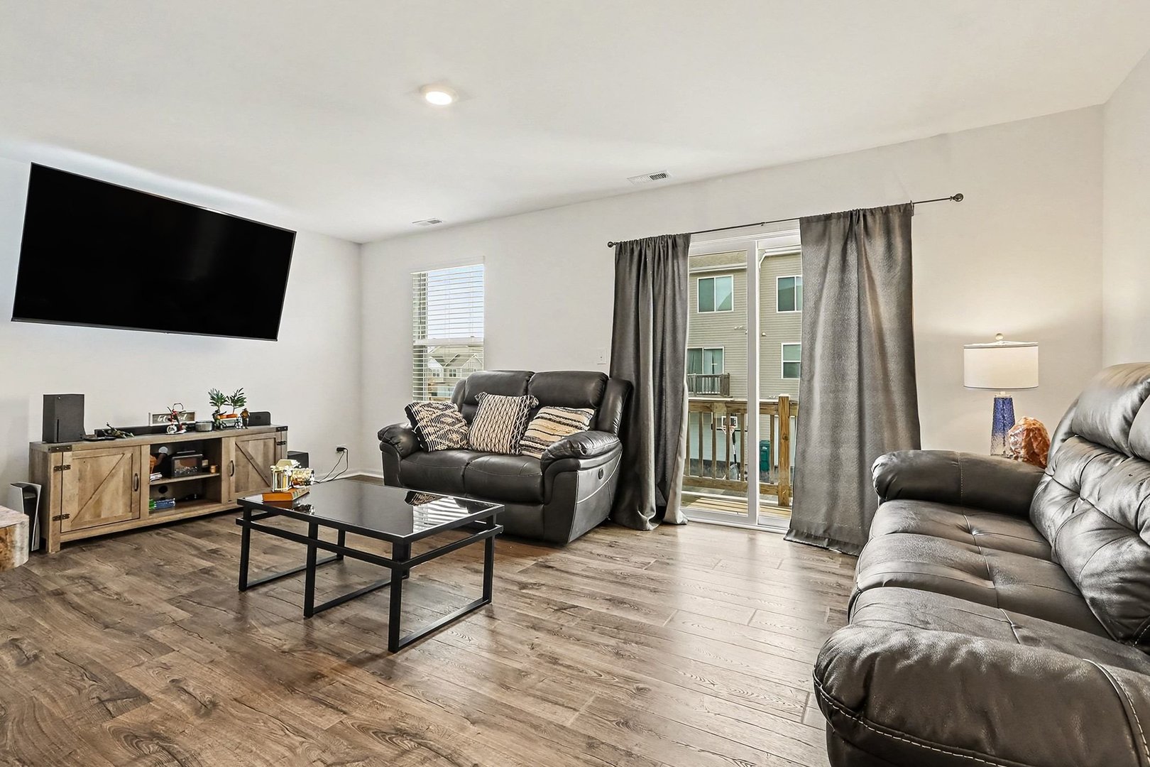 562 Spring Leaf Drive Joliet, IL 60431 - Photo 3 of 30