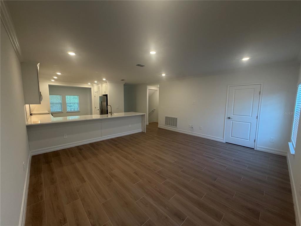 1427 West Chestnut Street Tampa, FL 33607 - Photo 11 of 27