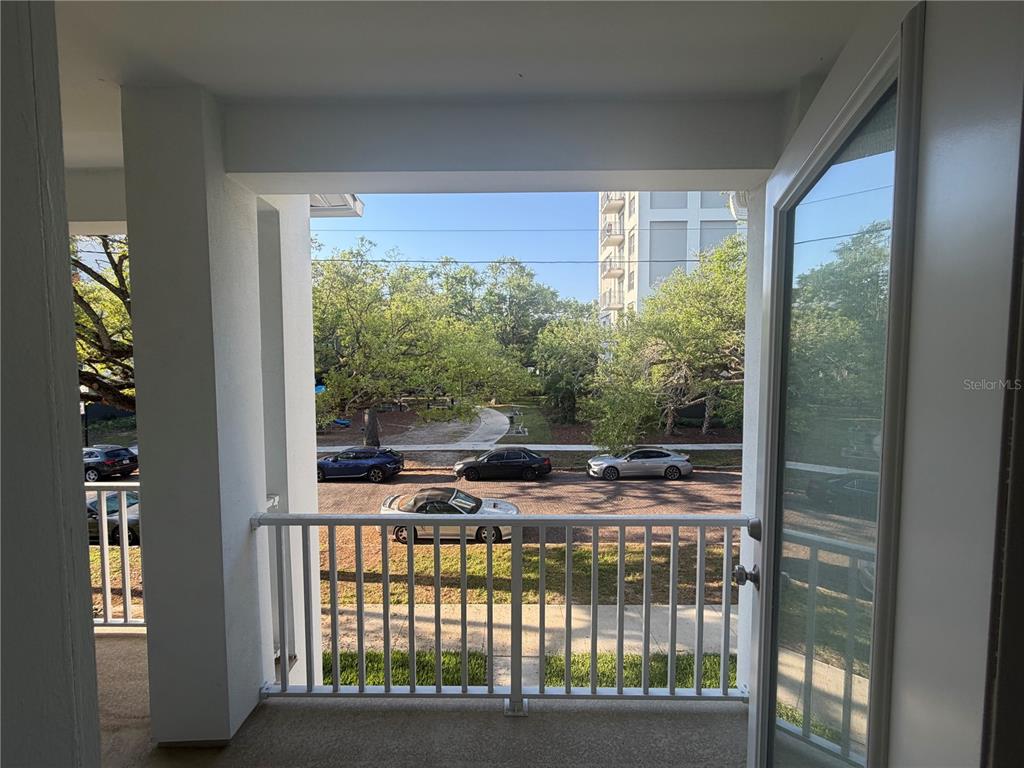 1427 West Chestnut Street Tampa, FL 33607 - Photo 15 of 27