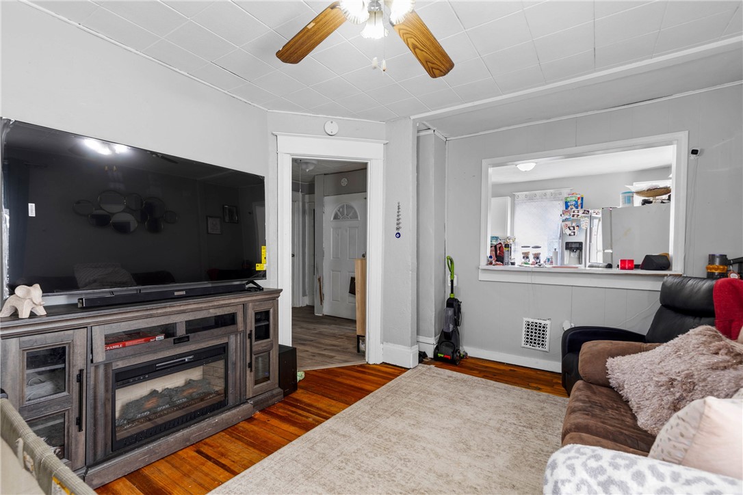 319 Carter Street Rochester, NY 14621 - Photo 3 of 18