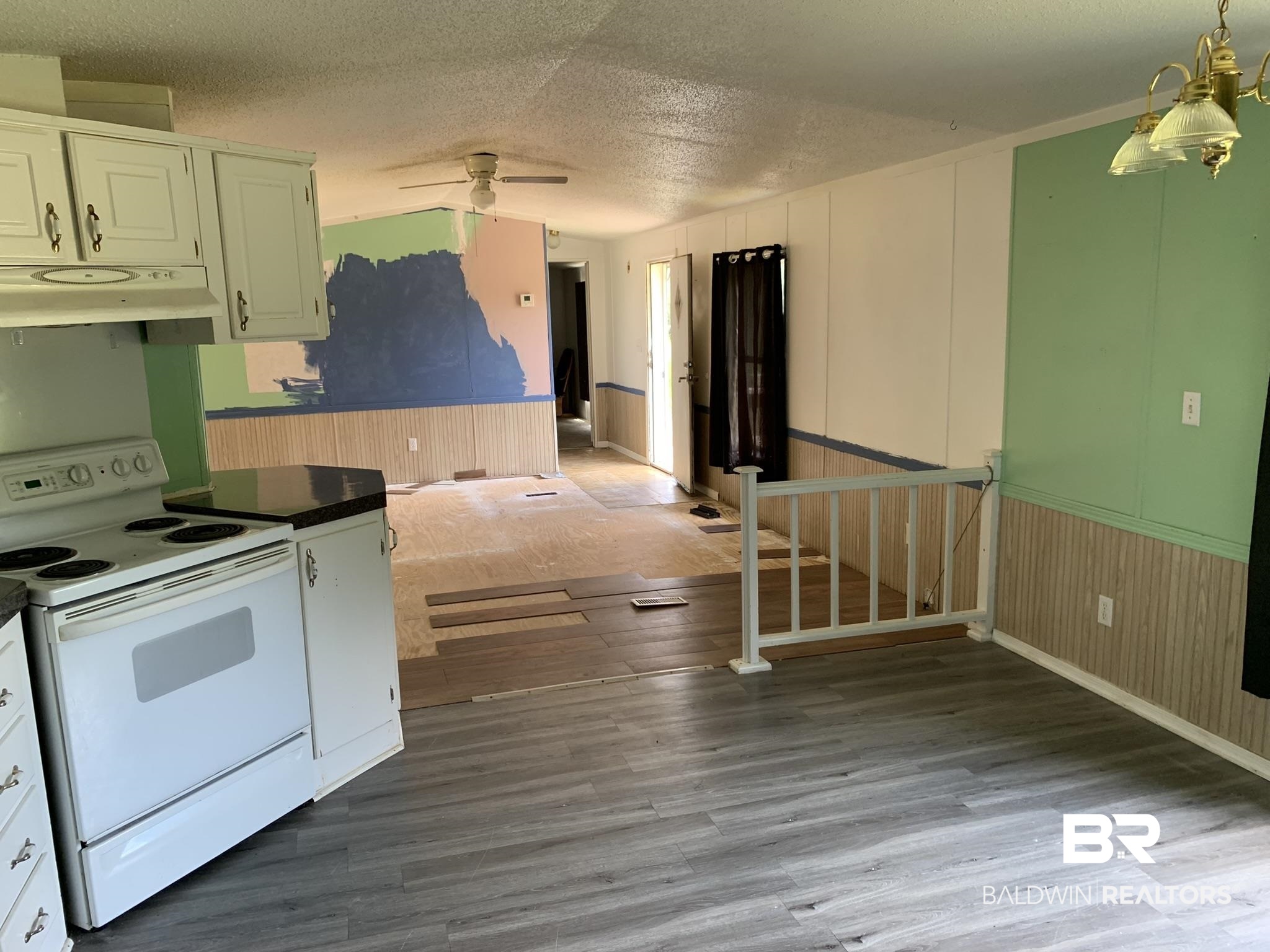 7075 A 6th Street Eight Mile, AL 36613 - Photo 6 of 10