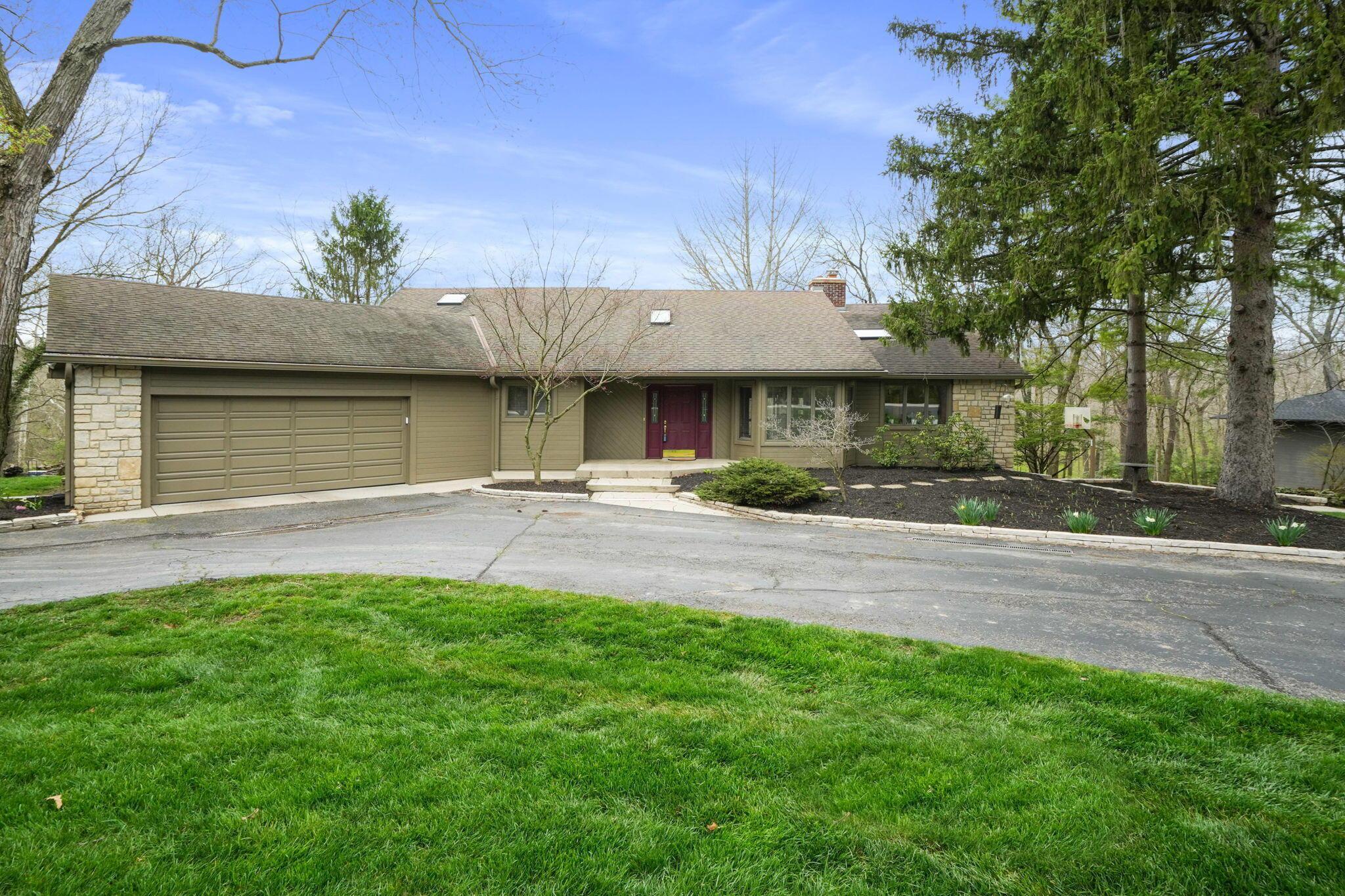 8225 Riverside Drive Powell, OH 43065 - Photo 2 of 79 68-web-or-mls-DSC04162