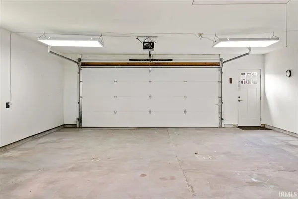 $224,900 | 4 Crestwood Drive, Winchester, IN 47394