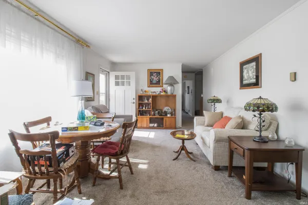 $234,900 | 4 Crestwood Drive, Winchester, IN 47394