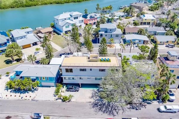$2,800 | 18111 1st Street East, Redington Shores, FL 33708