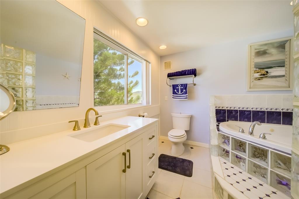 18111 1st Street East Redington Shores, FL 33708 - Photo 25 of 51