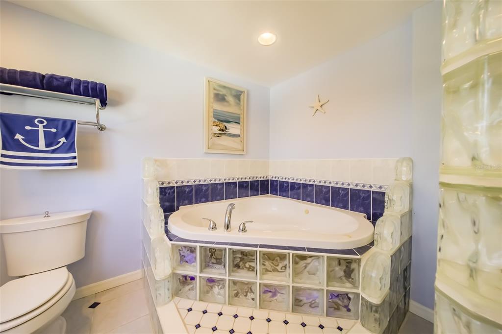 18111 1st Street East Redington Shores, FL 33708 - Photo 26 of 51