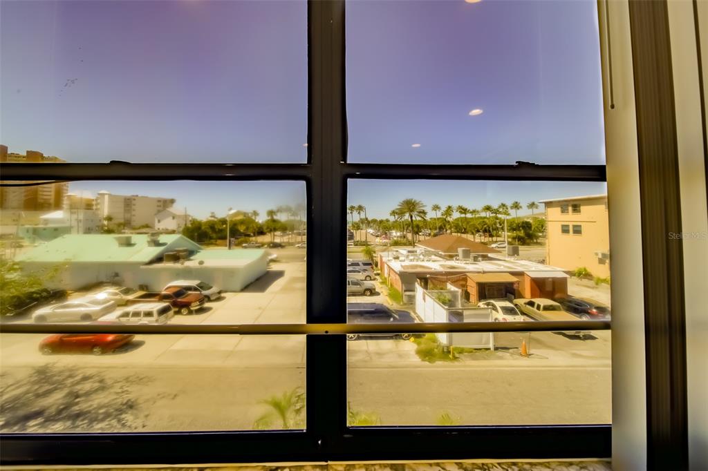 18111 1st Street East Redington Shores, FL 33708 - Photo 31 of 51