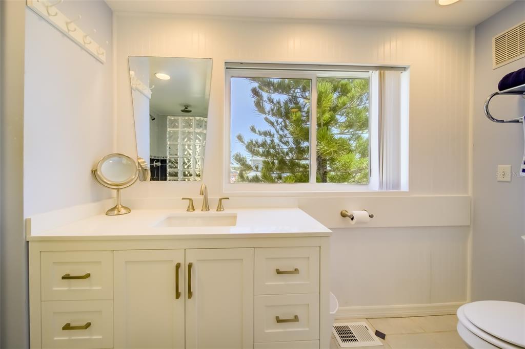 18111 1st Street East Redington Shores, FL 33708 - Photo 41 of 51