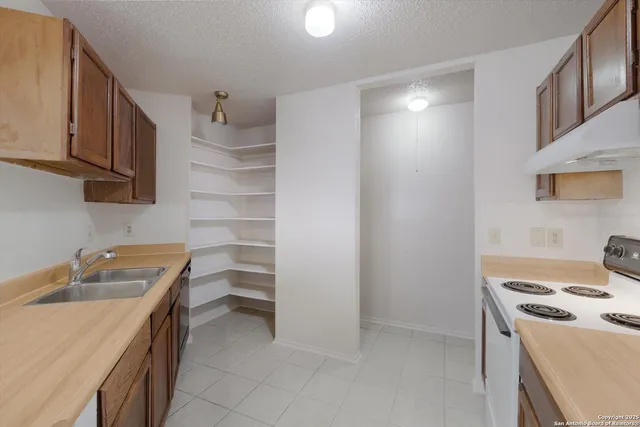 $200,000 | 5111 Anacacho Street, San Antonio, TX 78217