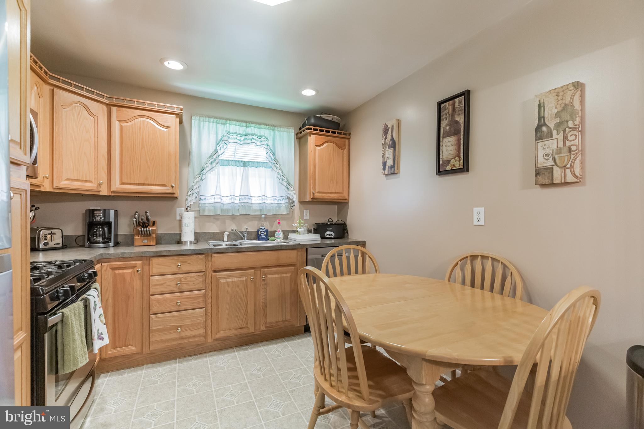 9113 Wooden Bridge Road Philadelphia, PA 19136 - Photo 11 of 30 Gallery Image 11