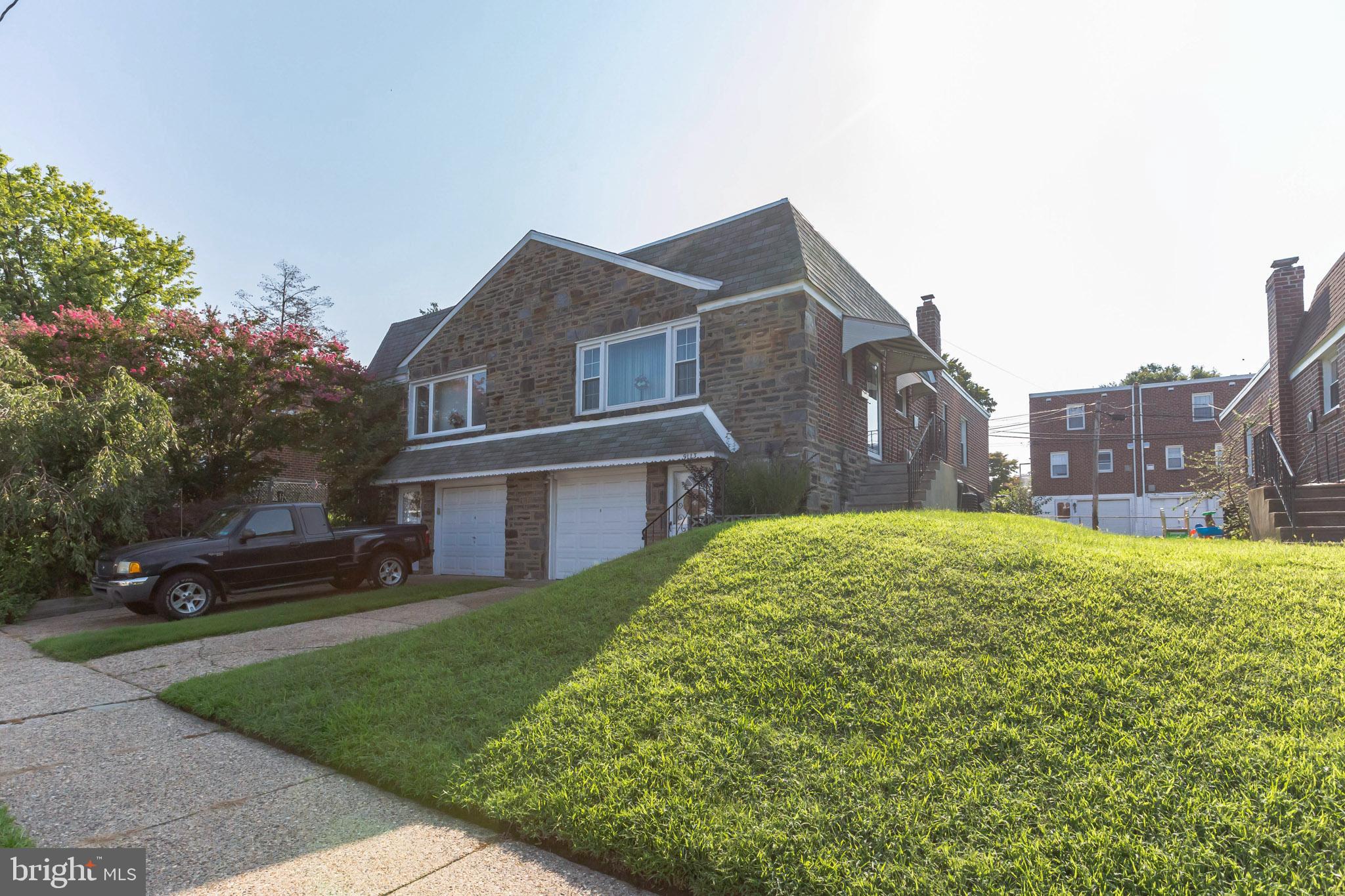 9113 Wooden Bridge Road Philadelphia, PA 19136 - Photo 3 of 30 Gallery Image 3