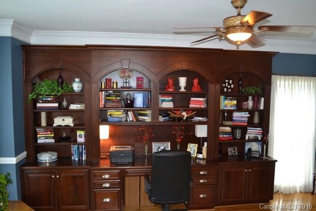 16015 Virginia Lee Court Fort Mill, SC 29708 - Photo 2 of 22 Gallery Image 2